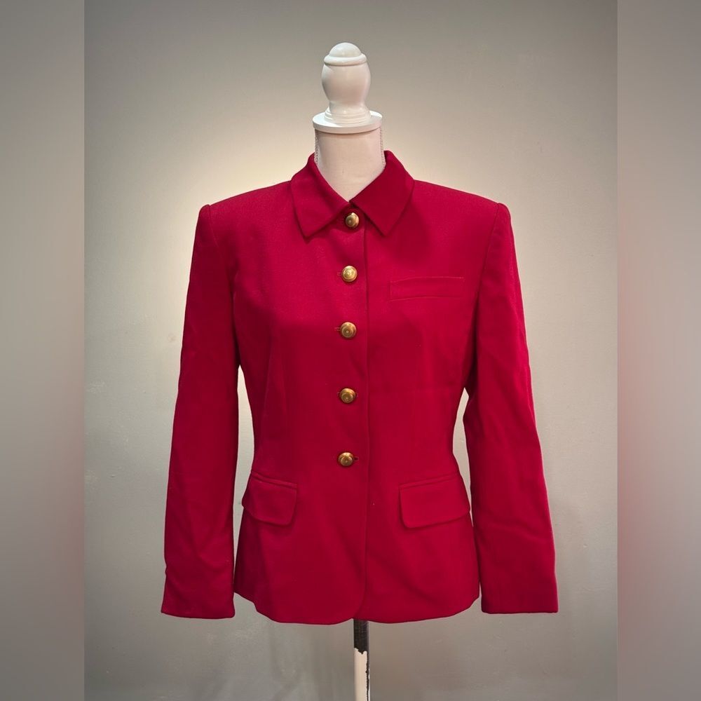 SALE! Red Vintage Jones New York Gold Buttoned Blazer Size 6 EUC